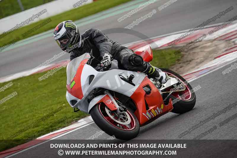 donington no limits trackday;donington park photographs;donington trackday photographs;no limits trackdays;peter wileman photography;trackday digital images;trackday photos